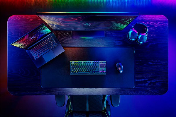Razer DEATHSTALKER V2 PRO TKL - Wireless - Low Profile - Linear Red - Optical Switches - 50H Battery